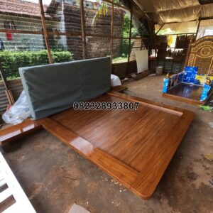 Dipan Lesehan minimalis kayu jati sandaran jok 300x300 - Tempat tidur klasik kayu jati minimalis Elegan