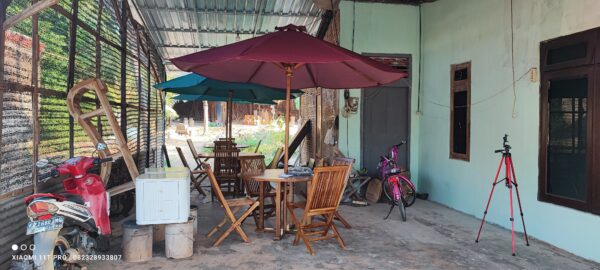 IMG 20230731 163955 scaled - Set Kursi Meja Payung Outdoor Kursi Pantai Cafe Minimalis Kayu Jati