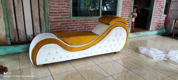 a4f2eebf d991 49dc 8d69 494062281c5f - Kursi Sofa Tantra Kamasutra Kombinasi 2 Warna Terbaru Custom Full Kayu Jati