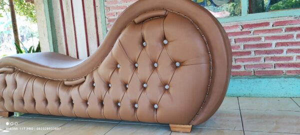 c066f2b3 b99a 4f6f bf24 831df34994c8 - Kursi Sofa Tantra Kamasutra Jok Warna Custom Rangka Full Kayu Jati Terlaris