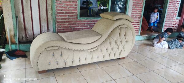 e7cd494b 419a 438c abb6 b21c150317df - Kursi Sofa Tantra Kamasutra Sofa Santai Warna Custom Full Kayu Jati