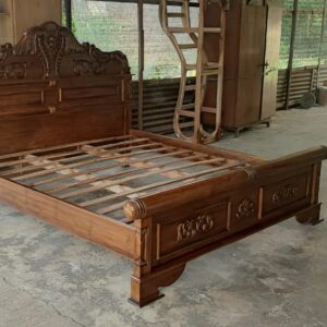 e06ae3d6 9a17 4d25 94a4 8e00d5357a39 300x300 - Tempat Tidur Ukiran Peluru Rahwana Custom Full Kayu Jati