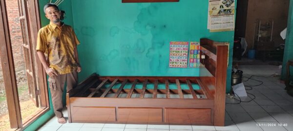 2c90f199 16a6 4507 aaff 0467e9e107ae - Tempat Tidur Minimalis Laci Dipan Anak 120 x 200 cm Custom Full Kayu Jati