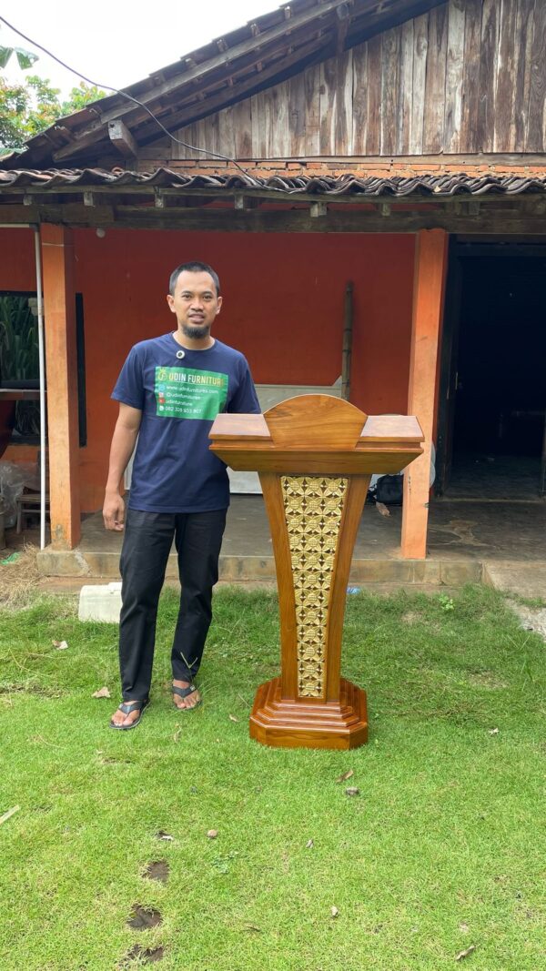 a87cb2c0 cd72 4c6c 9966 0deb3c6f4605 - Podium Mimbar Musholla Ukiran Minimalis Terlaris Full Kayu Jati
