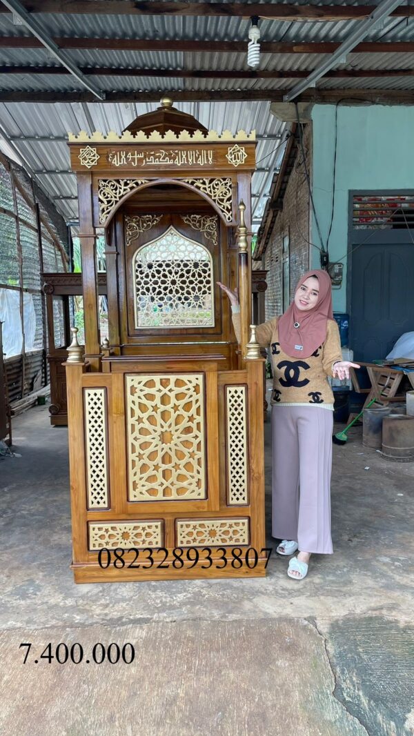 19aa638b 654b 4855 8b7b d32c3a28bad1 - Mimbar Masjid Ukiran Kubah Minimalis Mewah Full Kayu Jati