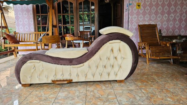 2f2c81c4 efe8 4bb5 bf87 e498ae11f7b9 - Sofa Tantra Kamasutra Custom Warna Cream Kombinasi Coklat Model Terbaru Full Kayu Jati