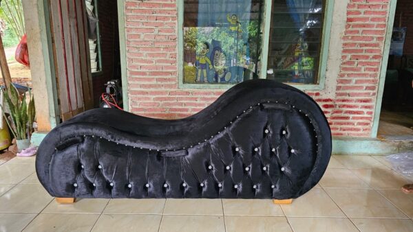 3743b92d 7cf3 4326 b5db fe3af4795866 - Sofa Tantra Kamasutra Warna Hitam Bludru Rangka Full Kayu Jati