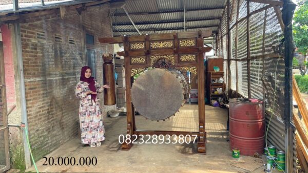 5661f39a e23e 4b65 8a60 be93272d1a2e 1 - Bedug Masjid Kentongan Full Kayu Jati Ukiran Minimalis
