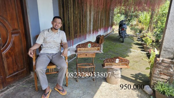 82fae3c7 1927 46cd 8cd7 6b34b3a3d8bc scaled - Papan Nama Meja Minimalis Papan Nama Kepala Desa Full Kayu Jati