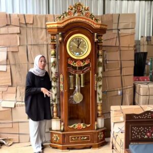 99c4b38d d364 4ec6 8a16 a7cb87b9026c 300x300 - Jam Hias Masjid Ukiran Minimalis Modern Terbaru kayu Jati