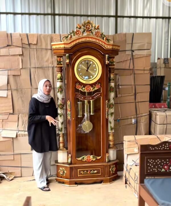 99c4b38d d364 4ec6 8a16 a7cb87b9026c - Lemari Jam Hias Rahwana Ukiran Full Kayu Jati