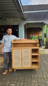 Bufet Jati Rotan Retro Alami Minimalis