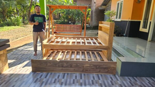 7ed9106e 195b 4c94 89bf 3750a34095aa - Tempat tidur Sorong Double bad Minimalis Full Kayu Jati