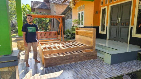 83843046 196c 4b29 8771 bad07d20fdb1 - Tempat tidur Sorong Double bad Minimalis Full Kayu Jati