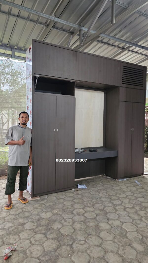 b677c75a 910e 43d9 878f 16b471cbb7f7 - Lemari Multifungsi HPL Minimalis Modern Custom