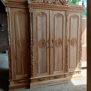 023f2c6c 3e90 4fbe ba72 9f5410081a84 300x300 - Lemari Pakaian Ukiran Jepara Kayu Jati Asli Mewah Klasik 4 Pintu