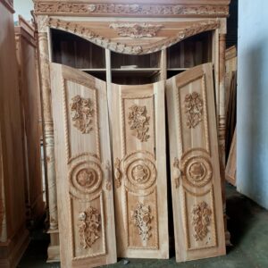 05d5798f 2ba0 4d98 a0ad 2fcc984aefde 300x300 - Lemari Pakaian Ukiran Luxury Kayu Jati Tua Jepara Desain Elegan