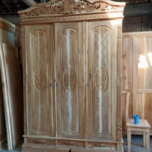 3f66227d ca08 4ae9 9317 a24f1f3a6dcd 300x300 - Lemari Pakaian Ukiran Antik Klasik Elegan Full Kayu Jati Jepara