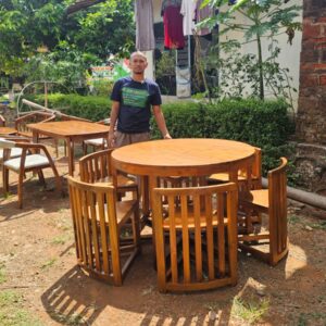 40f108fe 7bdc 429f b6d7 f6f5398c33a3 300x300 - Set Kursi Meja Makan Bundar 6 Kursi Minimalis Full Kayu Jati