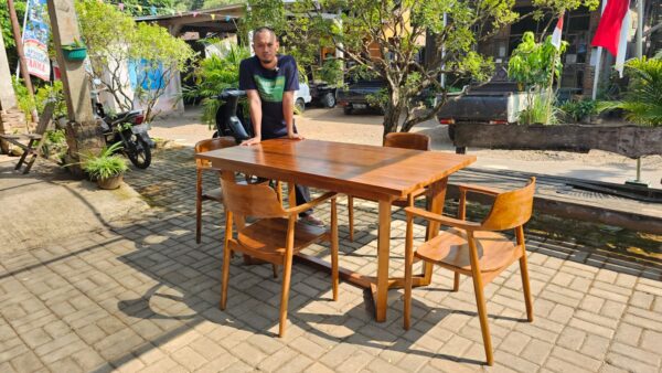 9b818d71 a110 4135 b625 785e6e206821 - Set Kursi Makan Hiroshima Minimalis Full Kayu Jati