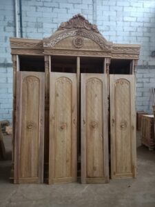 Lemari Pakaian 4 Pintu Ukiran Jati Jepara Model Mewah Elegan