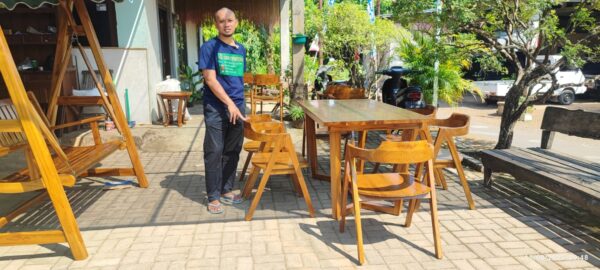 e097c948 5dce 4a50 b83b 575ff9c7e0c7 - Kursi Cafe A Minimalis Kursi 6 Plus Meja Full Kayu Jati