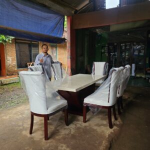 4f35bed4 eddc 4c4c 9dd5 92be04f4b8b4 300x300 - Meja makan marmer stella asli