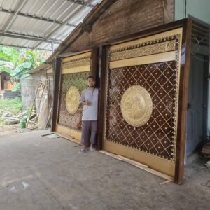 558075680 1152694806959546 1020356818775314846 n 300x300 - Pintu Masjid Nabawi Ukuran 200 x 220 cm Kayu Jati Tua
