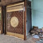 Pintu Masjid Nabawi Ukuran 200 x 220 cm Kayu Jati Tua
