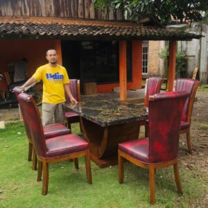 82428a07 a81f 4fbc 9119 f687cf259311 300x300 - Kursi Meja Makan Marmer Portoro Gold Custom Warna Full Kayu Jati