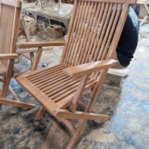 9f6cffce ecbe 403f 8575 a0cf8d492558 300x300 - Hero Folding Armchair